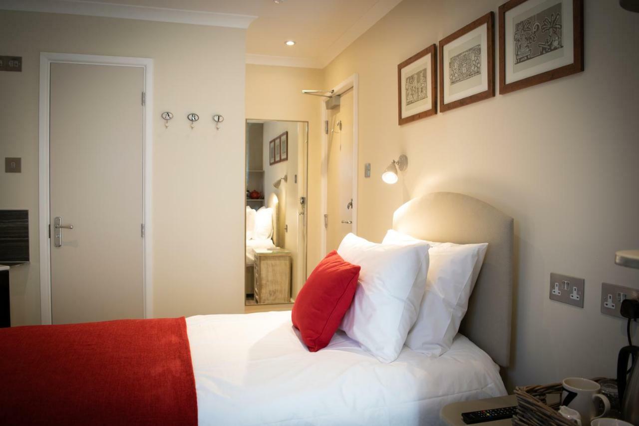 Ziggurat Boutique Hotel Saint Peter Port Екстериор снимка